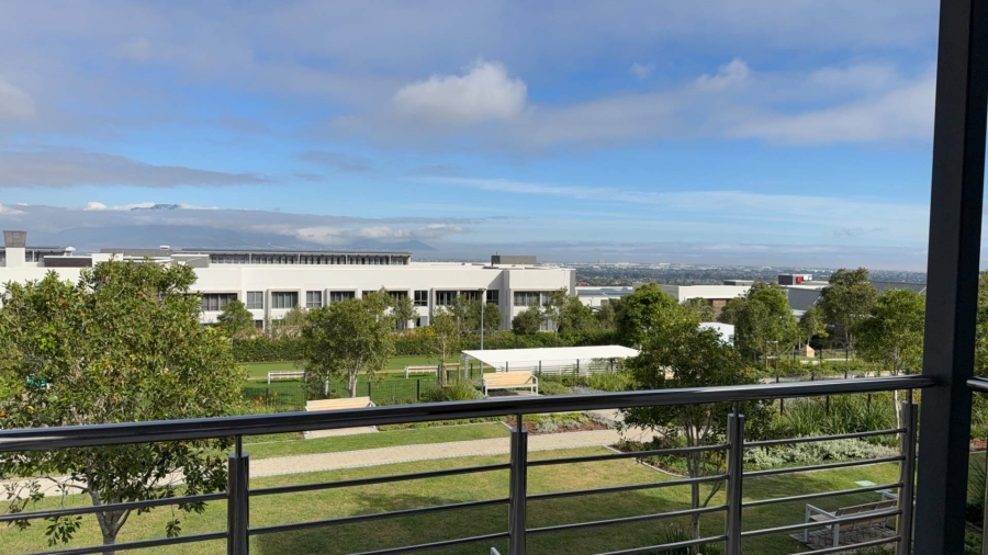 2 Bedroom Property for Sale in Plattekloof Western Cape